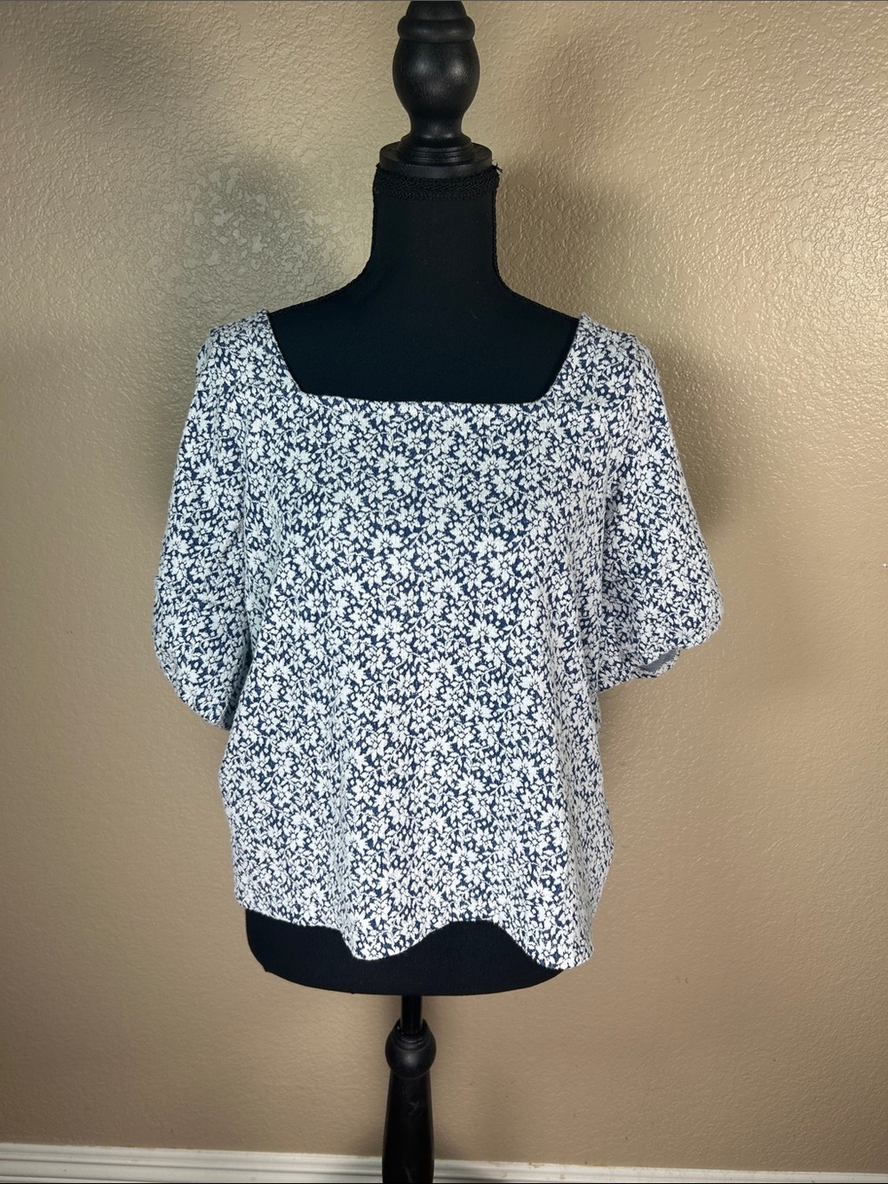 Madewell Women’s Large Blue & White Floral Print Blouse